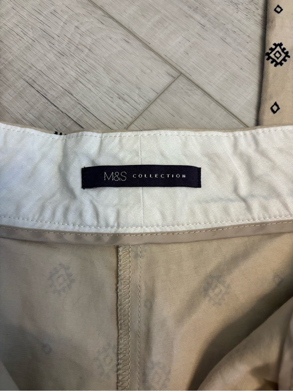 ⭐️SALE - M&S Collection Beige Geometric Print Cropped Ankle Pants Women’s Sz 10 - Picture 8 of 13